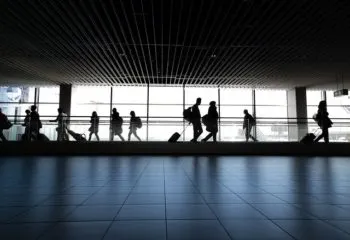 Reducen vuelos en el AICM de 52 a 43 por hora por sobresaturación de usuarios
