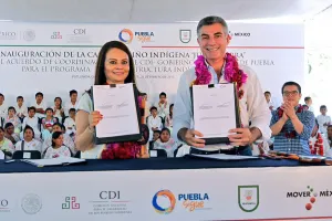 Entregan 360 llaves y certificados de donación de viviendas en Xaltepec