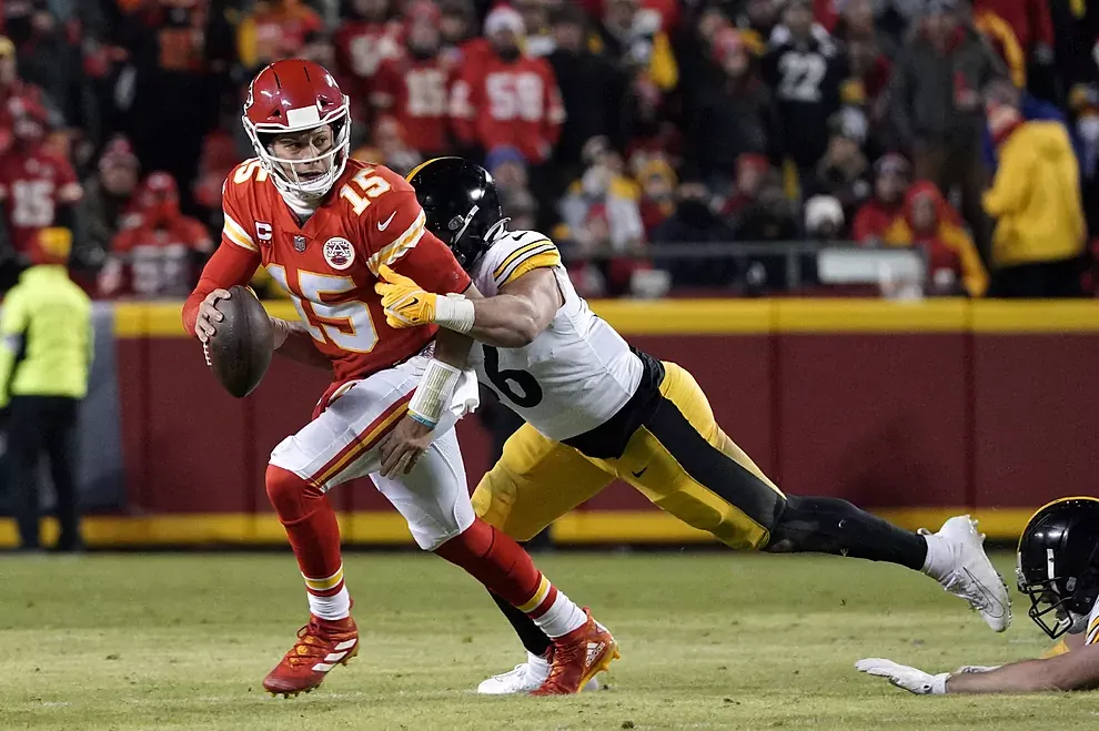 Con un Patrick Mahomes, en plan grande los Chiefs eliminan fácilmente a los Steelers