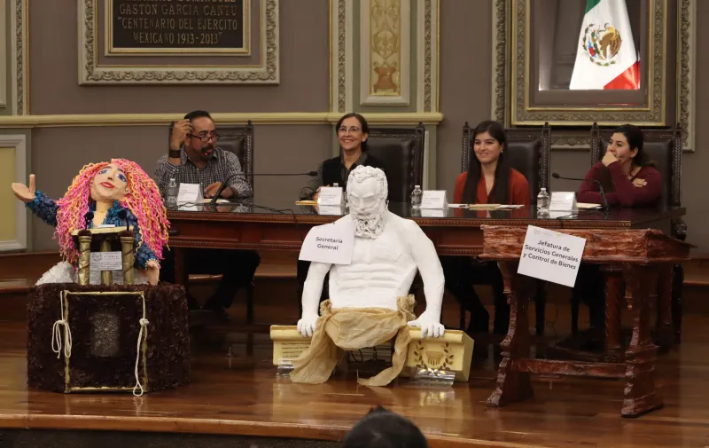 congreso-puebla-pinatas-legislativas