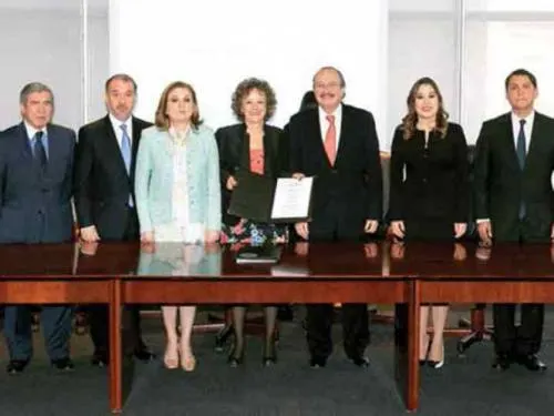 Nace mudo el Sistema contra la Corrupción; borran área de comunicación