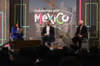 Jorge Álvarez Máynez visita la UPAEP; conoce las propuestas y desafíos