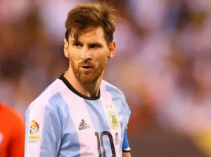 Messi es lo más grande y hay que cuidarlo: Macri   Síguenos en: