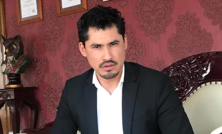 MC le da la espalda a precandidato poblano acusado de pedofilia