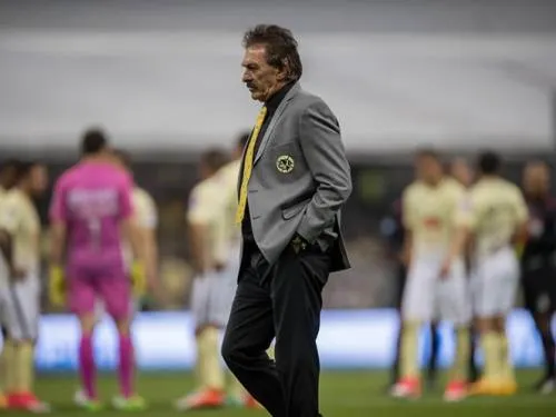 La Volpe vuela del “Nido”, se va del América