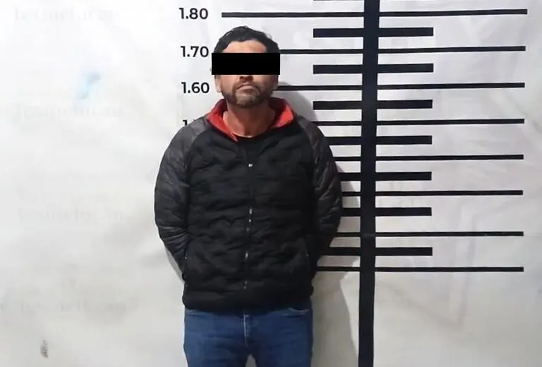 Autoridades de Puebla y Tlaxcala, en coordinación con fuerzas federales, lograron la detención de dos personas con órdenes de aprehensión durante un despliegue en la carretera México-Tlaxcala