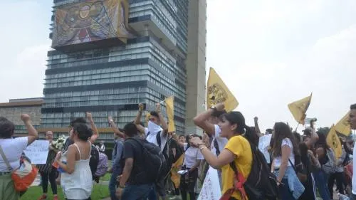 Dos facultades de la UNAM inician paro tras agresión a alumnos en Rectoría
