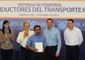 Entrega Moreno Valle certificaciones a operadores del transporte público