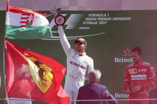 Hamilton es el nuevo líder tras ganar en Monza, donde Vettel fue tercero