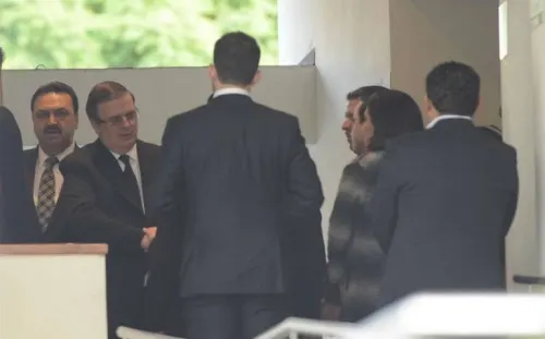 Políticos dan el pésame a Marcelo Ebrard