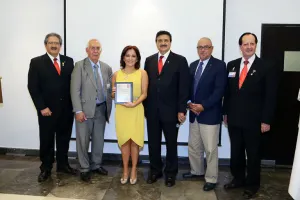 Reconoce Club Rotario trabajo de Dinorah López al frente del SMDIF