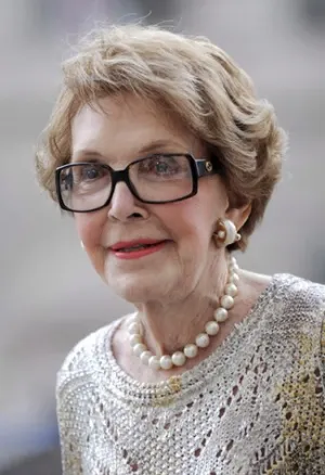 Muere Nancy Reagan, ex primera dama de EU