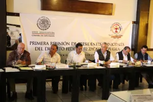 Sostiene Lorenzo Rivera reunión con alcaldes del Distrito 2