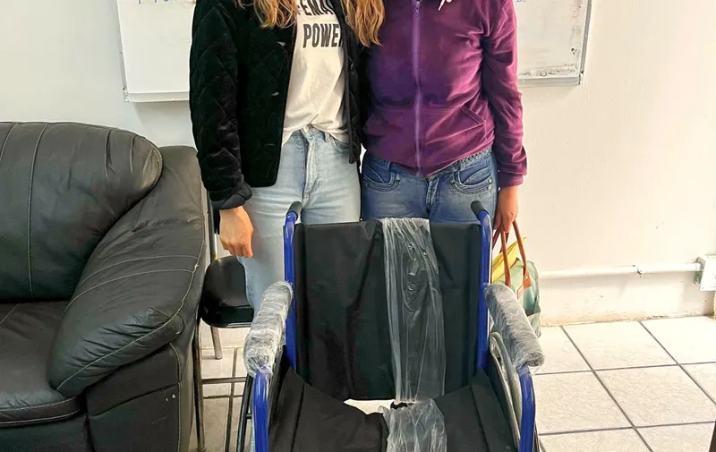 DIF de San Martín Texmelucan mejora calidad de vida de personas con la entrega de aparatos ortopédicos