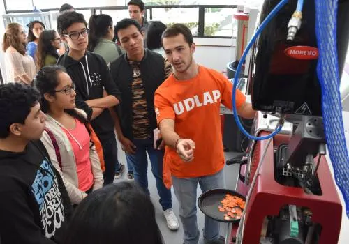 Jóvenes y padres de familia constatan la excelencia académica de la Udlap
