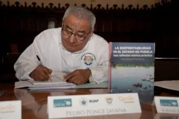 Presentan en la BUAP libro sobre sustentabilidad y su impacto en el desarrollo de Puebla