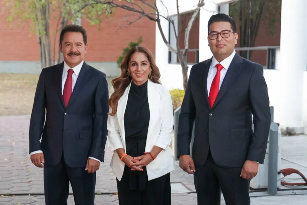 Ignacio Mier, Néstor Camarillo y Sofía Pezzat