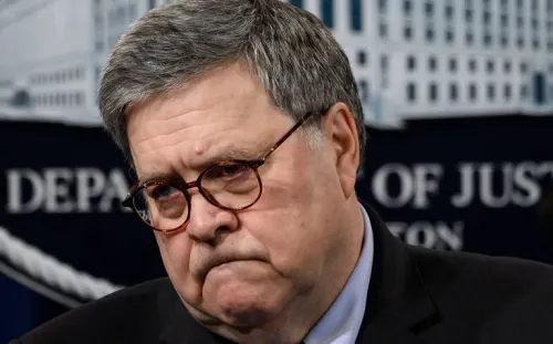 Tuits de Trump hacen imposible mi trabajo: William Barr