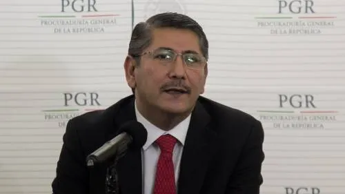 PGR ‘no está aferrada’ a la verdad histórica: Alfredo Higuera