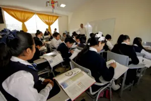 Reforma educativa, un engaño: Benavides
