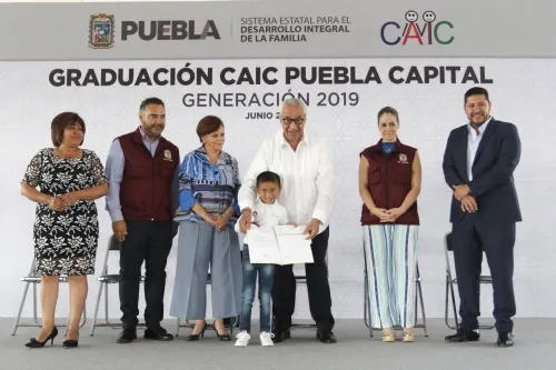 Gobernador reconoce esfuerzo de menores al encabezar ceremonia de graduación