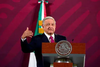 Anuncia López Obrador reunión con Céspedes Peregrina para reforzar seguridad en carreteras y el Triángulo Rojo