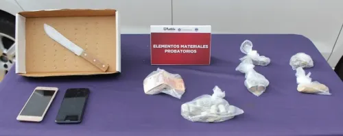 Detuvo policía municipal de Puebla a cuatro probables asaltantes de tienda Oxxo