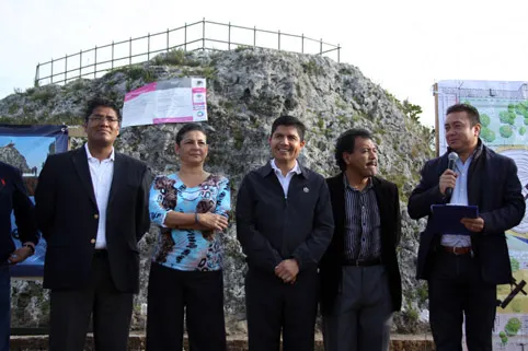 Eduardo Rivera supervisa obras en el Cuexcomate