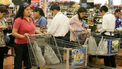 Mexicanos aumentan sus compras de productos importados