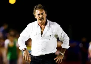 La Volpe rechaza acusaciones en su contra en conferencia de medios