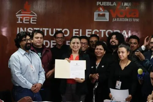 Recibe Claudia Rivera constancia de mayoría que la acredita como alcaldesa electa