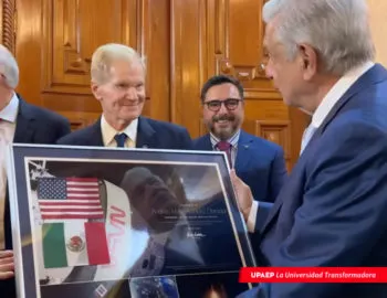 NASA destaca ante López Obrador misión del nanosatélite de la UPAEP