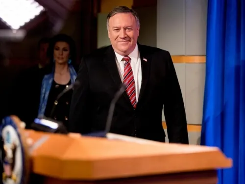 Despide Trump a inspector que investigaba a Pompeo