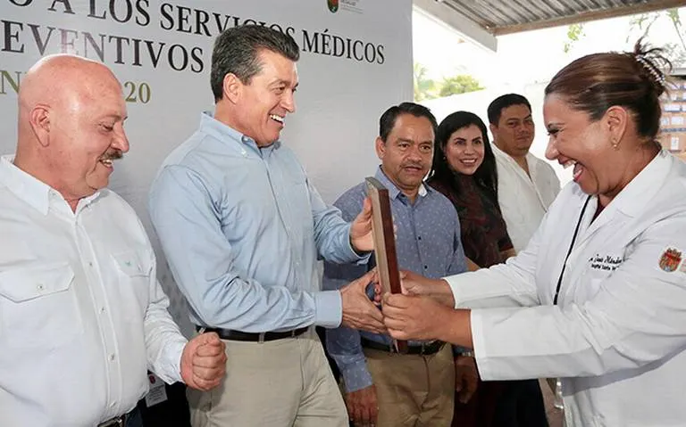 De la vacunación de Tehuacán a las reglas de la reelección