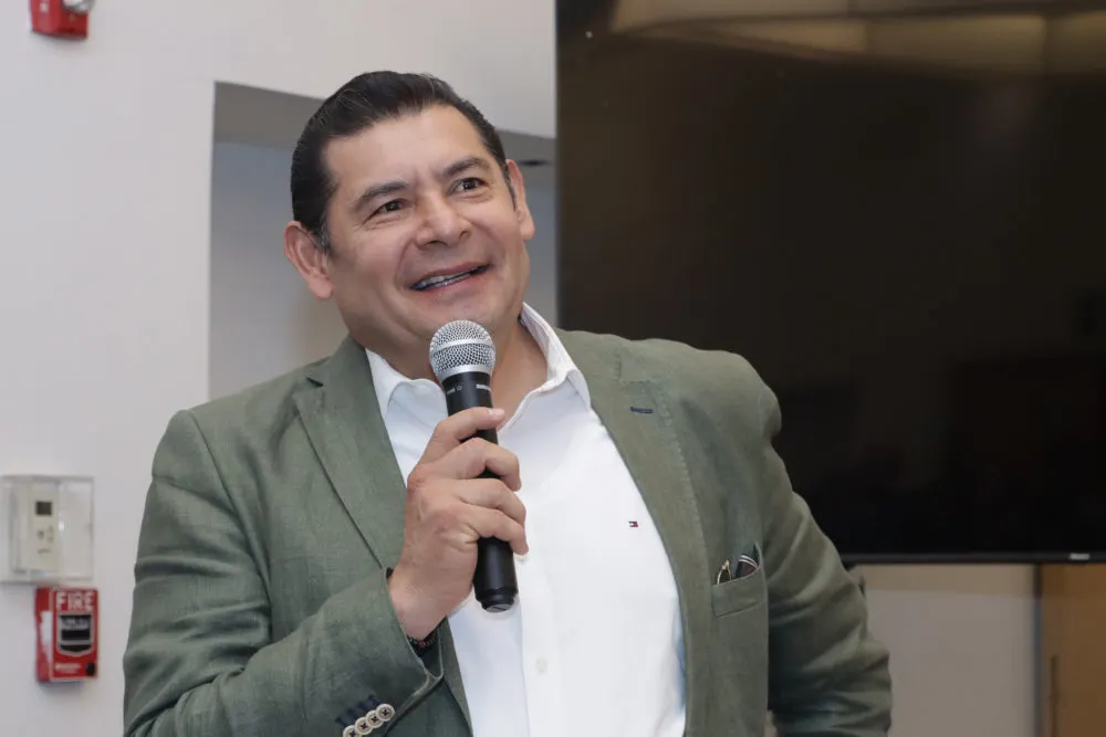 Armenta suma a regidores ex priistas a su equipo de campaña