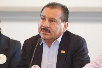 Ariza Alonzo tiene candidato en la Sección 23 del SNTE