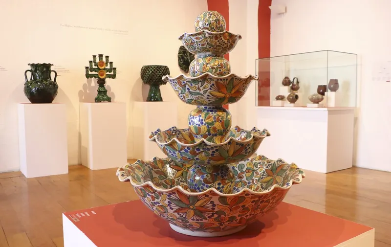 En San Pedro Museo de Arte, el titular de la dependencia inauguró la muestra 'Esplendor del barro'