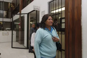 Rita Amador rinde declaración y afirma que no huye de la justicia