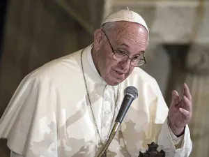 Descarta Cardenal visita del Papa al Congreso de la Unión