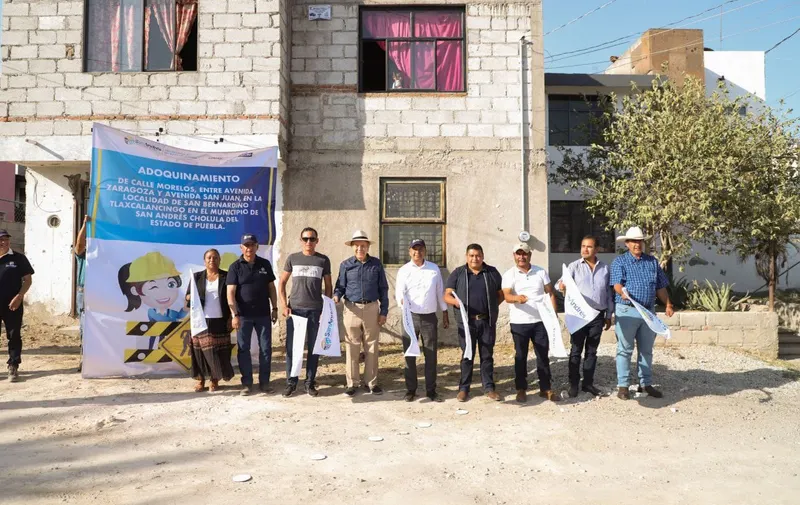 ADOQUINAMIENTO EN AVENIDAS DE SAN BERNARDINO TLAXCALANCINGO