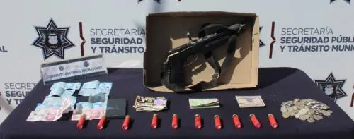 Repelieron policías municipales agresión en su contra durante un robo a negocio; hay un detenido