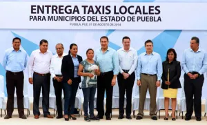 RMV entrega taxis locales para alternativas legales de empleo a transportistas