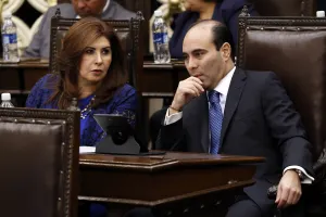 Enajenación de inmuebles, no debe ser reportada al Congreso: Aguilar
