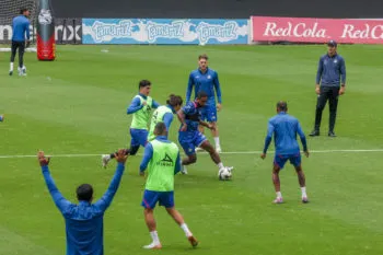 Gobernador de Puebla exige éxito para el Club Puebla; “no queremos un equipo que solo se mantenga”