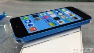 Ladrón copia a mano mil contactos de iPhone que robo y se los envia a su víctima