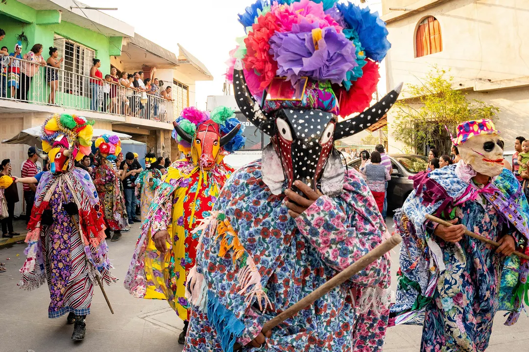 Académico Ibero Puebla explica la importancia de la temporada de carnavales
