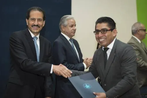 En la BUAP se da certeza laboral a los académicos mediante procesos transparentes: Esparza Ortiz