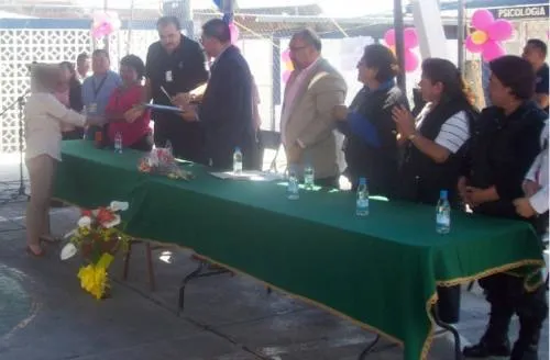 Mujer privada de su libertad en el Cereso de San Miguel, se gradúa como licenciada en administración