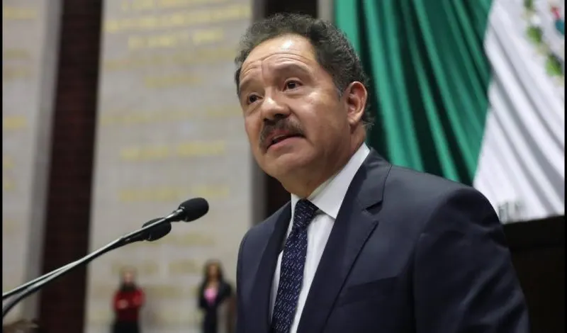 De Nacho Mier, Lucero Saldaña y Cacique