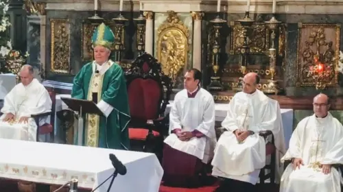 La sociedad se debe replantear quién en Jesús: Arzobispo